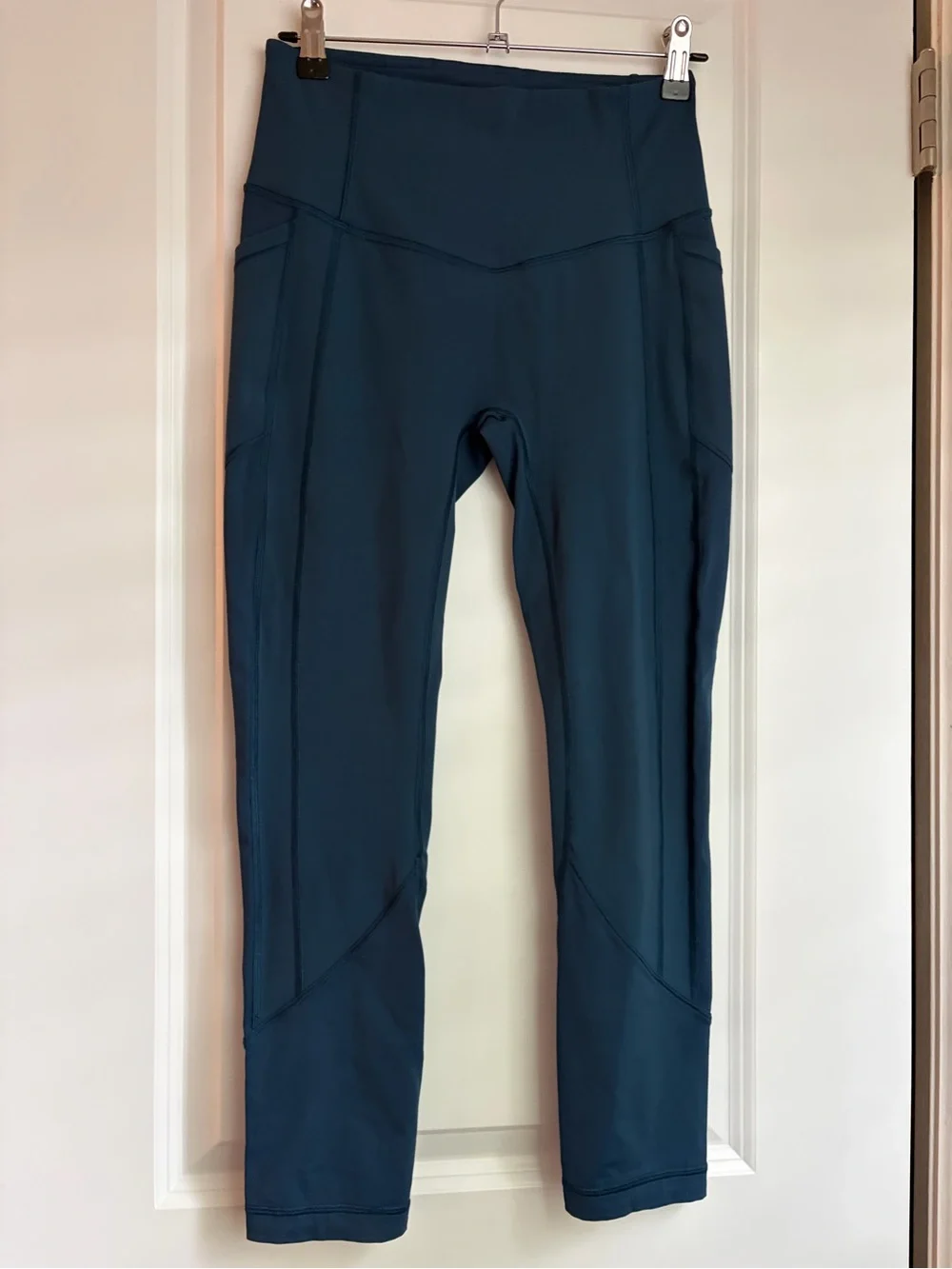 lululemon all the right places Blue High-Rise Capri Leggings